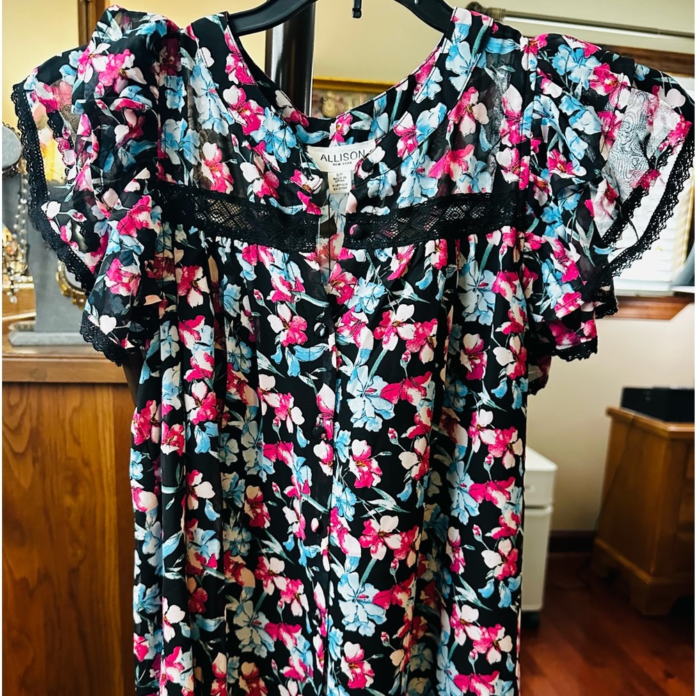 NWT ALLISON NEW YORK blouse size small